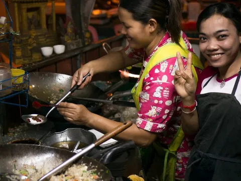 Hút FDI ít hơn Việt Nam 7 lần, năm nay láng giềng có thể tăng trưởng vốn ngoại mạnh nhất thế giới