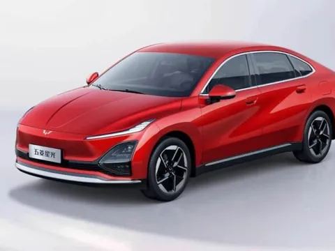 Hãng xe Trung Quốc đang bán tại Việt Nam trình làng mẫu sedan ngang cỡ Toyota Camry, khởi điểm từ 300 triệu đồng