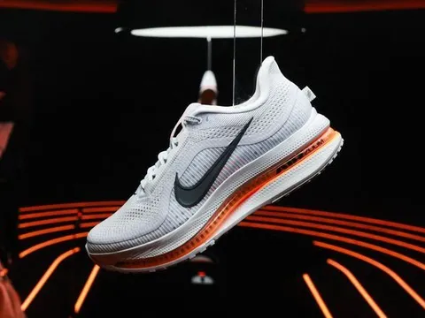 Nike 'mất gốc', lao đao trước On, Hoka: Bỏ bê mỏ vàng giày chạy bộ, mãi dựa vào quá khứ để sống, sa thải 1.600 người khiến nội bộ nhân viên bất mãn sâu sắc