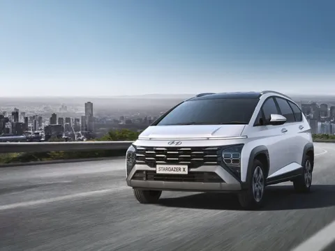 MPV rẻ nhất Việt Nam nay còn rẻ hơn, xe mới giá thấp hơn bản cũ gần 90 triệu: Bất thường đang xảy ra!