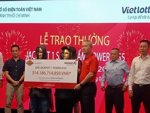 Hai người đến từ TP HCM cùng nhận giải Jackpot 1 trị giá 314 tỉ đồng của Vietlott