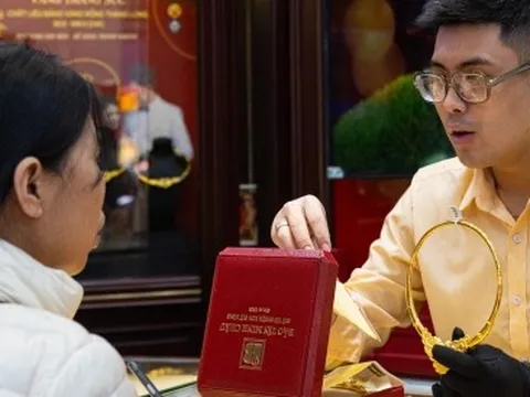 Vì sao đấu thầu vàng miếng lại "ế" 13.400 lượng?