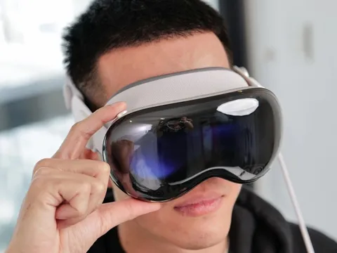 Vision Pro ế ẩm "ngoài mong đợi", Apple buộc phải cắt giảm sản lượng