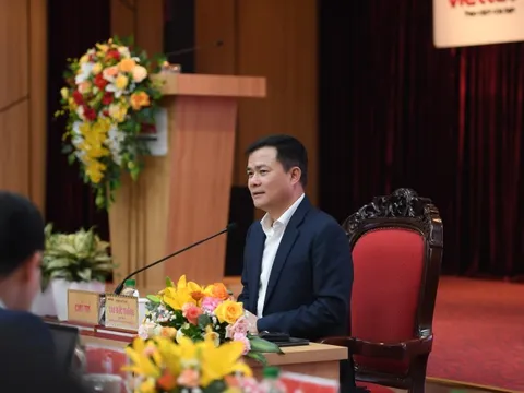 Từ câu hỏi khó của kiều bào dành cho Thủ tướng Phạm Minh Chính, Chủ tịch Tập đoàn Viettel nhắc nhở CBNV: 'Chúng ta hãy cứ là những người tử tế trước, cho đi trước'