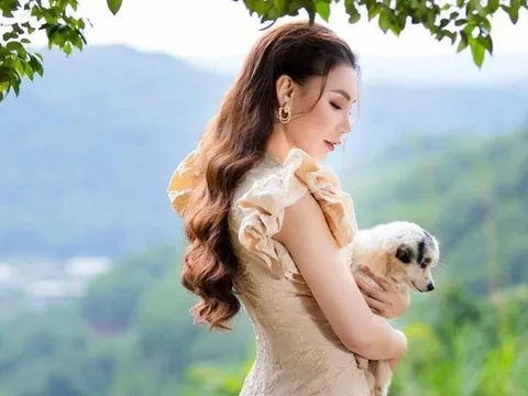 Nữ ca sĩ là đại gia ngầm Vbiz, từ bỏ showbiz 13 năm, ở nhà trồng cây, nuôi chó mèo và ăn chay