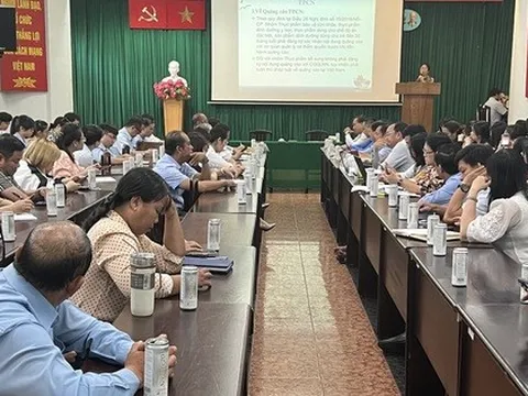 Thực phẩm chức năng "công nghệ xô chậu" lại quảng cáo... "chữa bách bệnh"