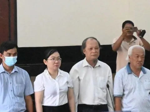 Chủ động nộp lại tiền 'hoa hồng' của Cty Việt Á, cựu Giám đốc CDC Tiền Giang được miễn hình phạt