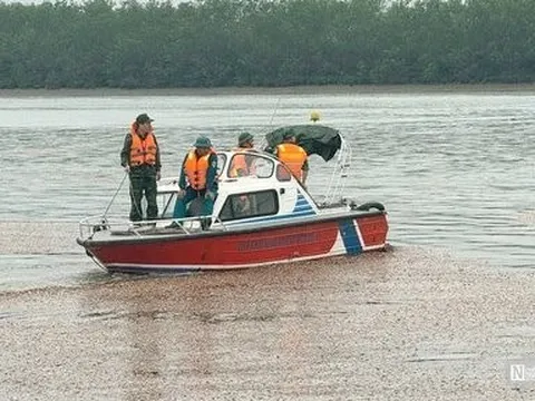 Quảng Ninh: 4 phụ nữ mất tích do lật thuyền nan