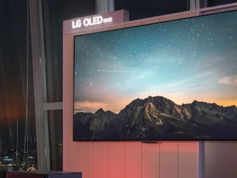 LG đưa TV OLED không dây đầu tiên trên thế giới về Việt Nam