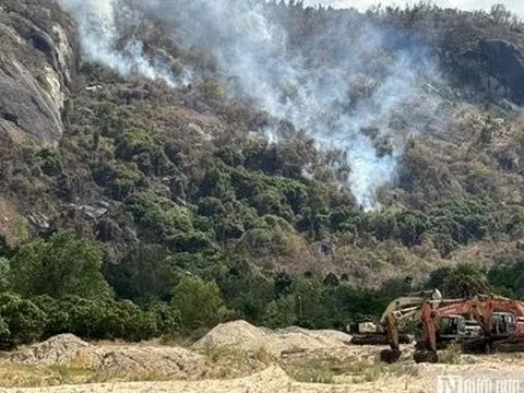 An Giang: Tiếp tục khống chế đám cháy trên núi Cô Tô