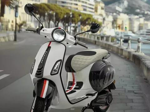 Đây là chiếc Vespa điện phiên bản giới hạn toàn cầu: Giá đắt ngang xe hơi nhưng có tiền cũng khó mà mua!