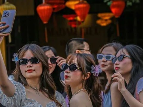 Lý do người Việt 'chê' du lịch nội địa, đổ xô đi nước ngoài