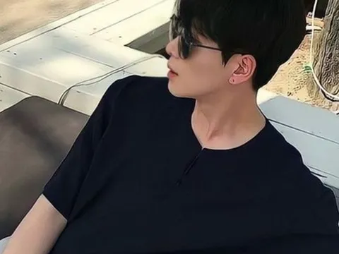 Những năm 20 tuổi kiếm được đồng nào tiêu sạch đồng đó, tiết kiệm là chuyện quá xa vời: Chỉ vài năm sau là thấy hối hận