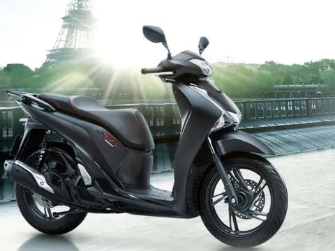 Thị trường ế, riêng Honda vẫn bán chênh chục triệu: Vì sao?