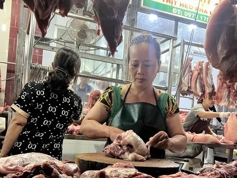 Giá thịt lợn hơi tăng cao, vì sao doanh nghiệp lo lắng?