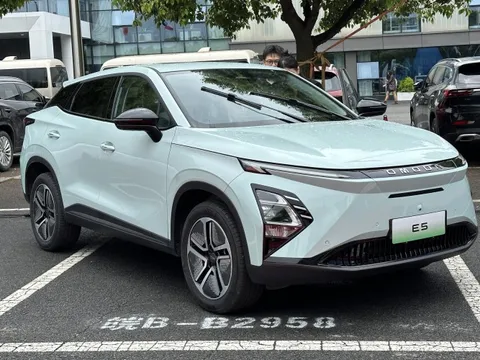 Xem trước Omoda E5 mở bán tại Việt Nam trong năm nay: Chạy 430km/lần sạc, nhiều trang bị an toàn dễ hút khách