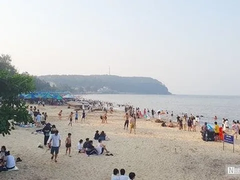 Cát Bà và Đồ Sơn thưa khách trong ngày đầu nghỉ lễ 30/4 - 1/5