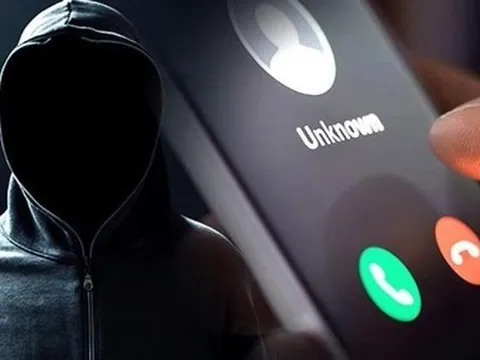 Nạn nhân của chiêu trò lừa đảo cài dịch vụ công giả mạo kể lại việc bị chiếm quyền điều khiển điện thoại