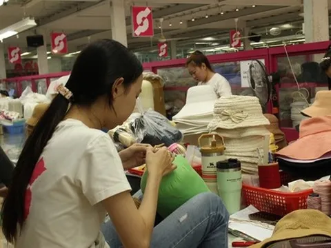 Nghỉ lễ dài ngày, người lao động làm gì?