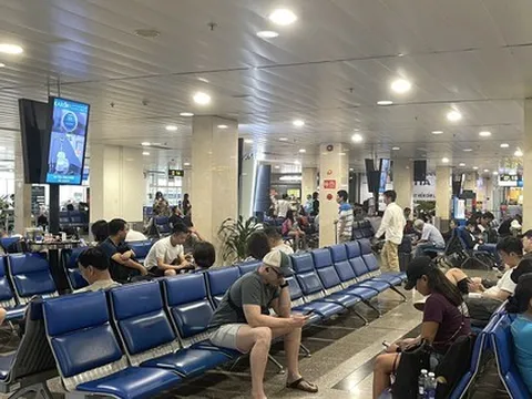 Bất ngờ lượng khách qua sân bay Tân Sơn Nhất ngày 29-4