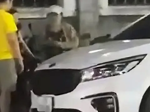 Clip “người lạ” thu phí đỗ ô tô qua đêm ở Quy Nhơn gây bão mạng