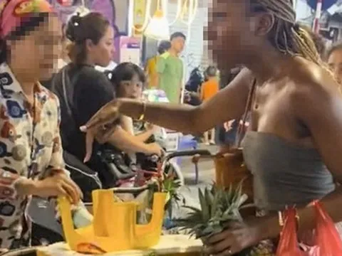 Thực hư thông tin nữ du khách nước ngoài bị "chặt chém" 3 quả dứa giá 500.000 đồng
