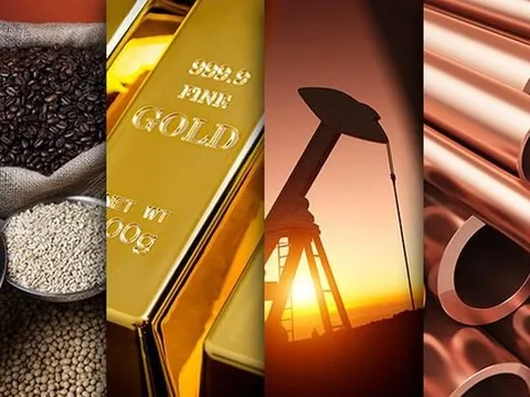 Thị trường ngày 30/4: Giá dầu, quặng sắt giảm, vàng tăng