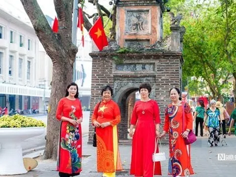 Phố phường Hà Nội yên bình trong ngày nghỉ lễ 30/4 - 1/5