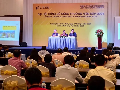 Chủ tịch LCG: "Lần đầu tiên trong đời tôi thấy xài càng nhiều tiền, càng được khen".