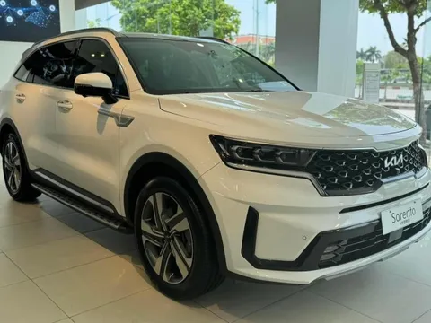Kia Sorento hybrid xả kho, giảm giá mạnh tại đại lý, thấp hơn cả Honda CR-V hybrid