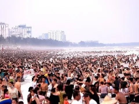 Thành phố nhỏ nhất Việt Nam đón gần 1 triệu lượt khách dịp nghỉ lễ