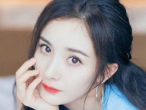 Dương Mịch U40 da mềm mịn như em bé lại còn trắng sáng, bí quyết nhờ 2 loại nước này