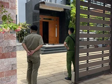 Hình ảnh công an khám xét nhà giám đốc Sở Y tế tỉnh Bà Rịa - Vũng Tàu