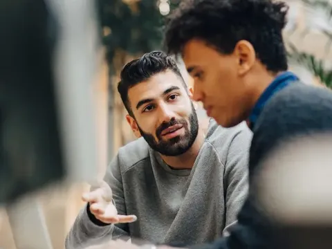 Tâm lý học: 4 SAI LẦM trong giao tiếp mà nhiều CEO, Founder mắc phải, ảnh hưởng lớn đến quyết định