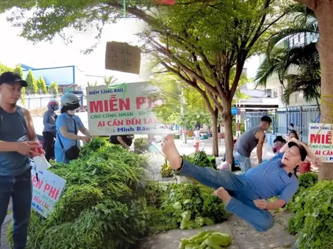 Anh Minh Râu bán hàng ế ẩm vẫn đều đặn tặng rau miễn phí, vừa lĩnh tiền từ YouTube vội làm ngay một việc