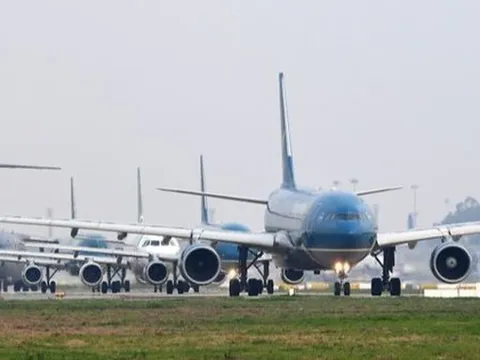 Lý do khiến vé máy bay khan hiếm, khó mua