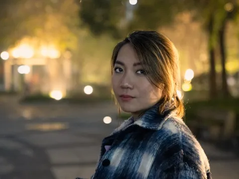 Nữ họa sĩ từng bỏ việc lương 2 tỷ để vẽ tranh quyết tâm không bán tác phẩm “hạ giá”: Không phải vì "chơi ngông", điều này mới là quan trọng