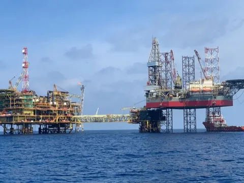 PVN công bố 2 phát hiện dầu khí mới tại mỏ Rồng và Bunga Aster, dự kiến trữ lượng tăng thêm hơn 100 triệu thùng dầu