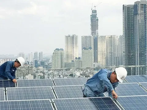 Đề xuất mọi khách hàng được mua điện tái tạo, không cần qua EVN