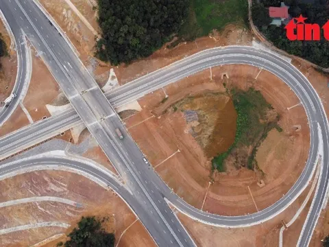 Sớm hoàn thiện nút giao, đường kết nối với cao tốc để phát huy hiệu quả khai thác