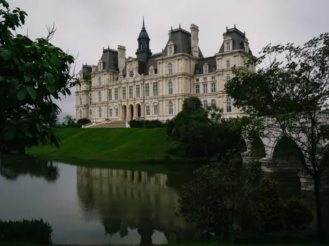 Sướng như nhân viên Huawei tại Thẩm Quyến: sống trong kiến trúc Châu Âu, đắm mình trong tinh hoa văn học thế giới