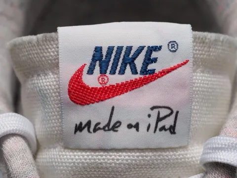 CEO Apple Tim Cook vừa được Nike sản xuất riêng 1 thứ?