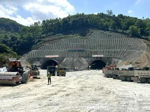 Quảng Ngãi trễ hạn bàn giao mặt bằng dự án cao tốc