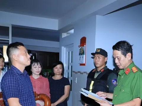 Vụ buôn lậu hơn 200 triệu lít xăng từ Singapore về Việt Nam: Khởi tố 23 bị can