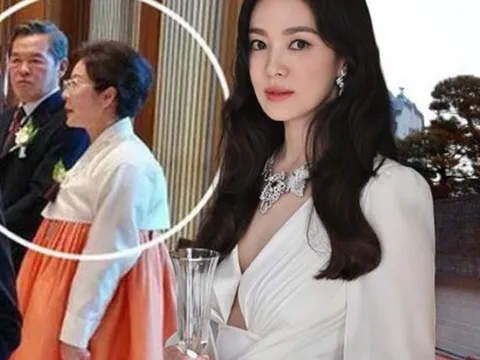 Song Hye Kyo 3 lần tậu nhà trăm tỷ tặng mẹ, gây xúc động với lần hiếm hoi nhắc về mẹ hậu ly hôn