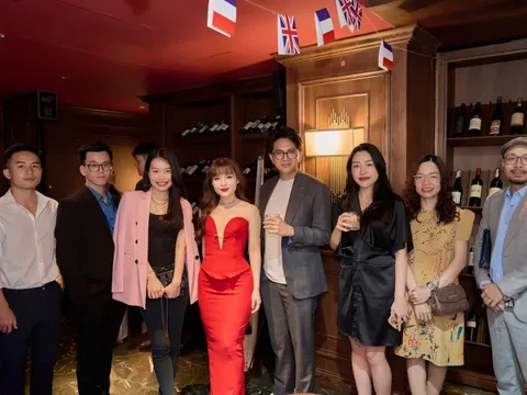 Cựu du học sinh Việt Nam tại Pháp và Anh hội tụ tại sự kiện Vin et Gin