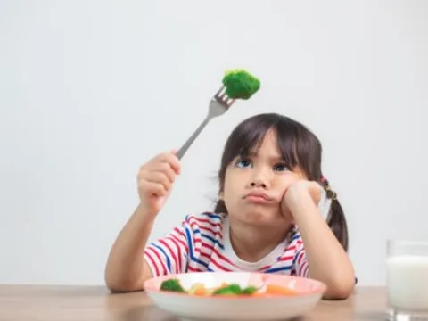 Nguyên nhân trẻ biếng ăn, chậm lớn và giải pháp từ men vi sinh Subatona