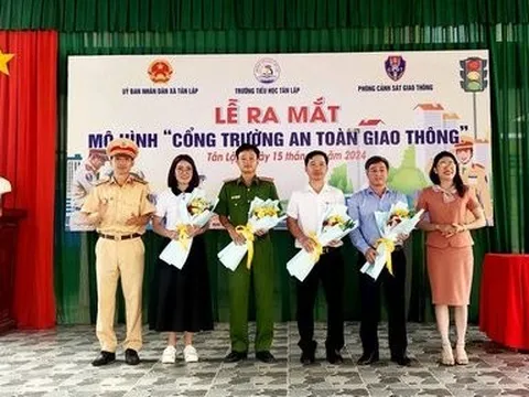 Bình Phước: Đẩy mạnh mô hình cổng trường an toàn giao thông