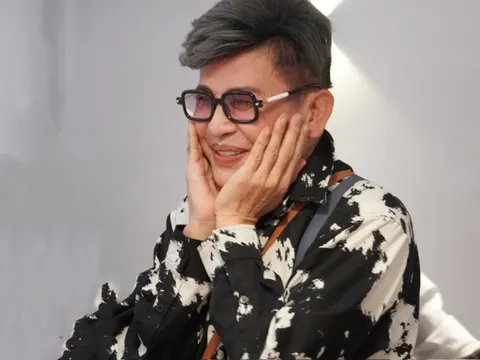 Nam nghệ sĩ từng bị vợ cũ soạn 10 chương tố cáo: Trùng tu nhan sắc ở tuổi ngoài 60, không còn thiết tha với danh tiếng showbiz