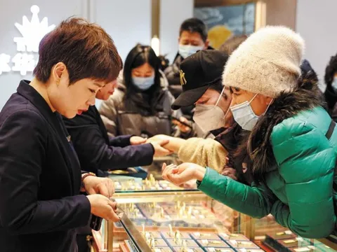 Giá vàng tăng "điên rồ và ngoài dự đoán": Nhìn từ thị trường Trung Quốc